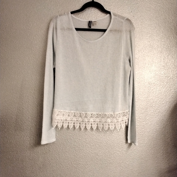 Light Blue Sweate With Crocheted Hem Line - Picture 1 of 2